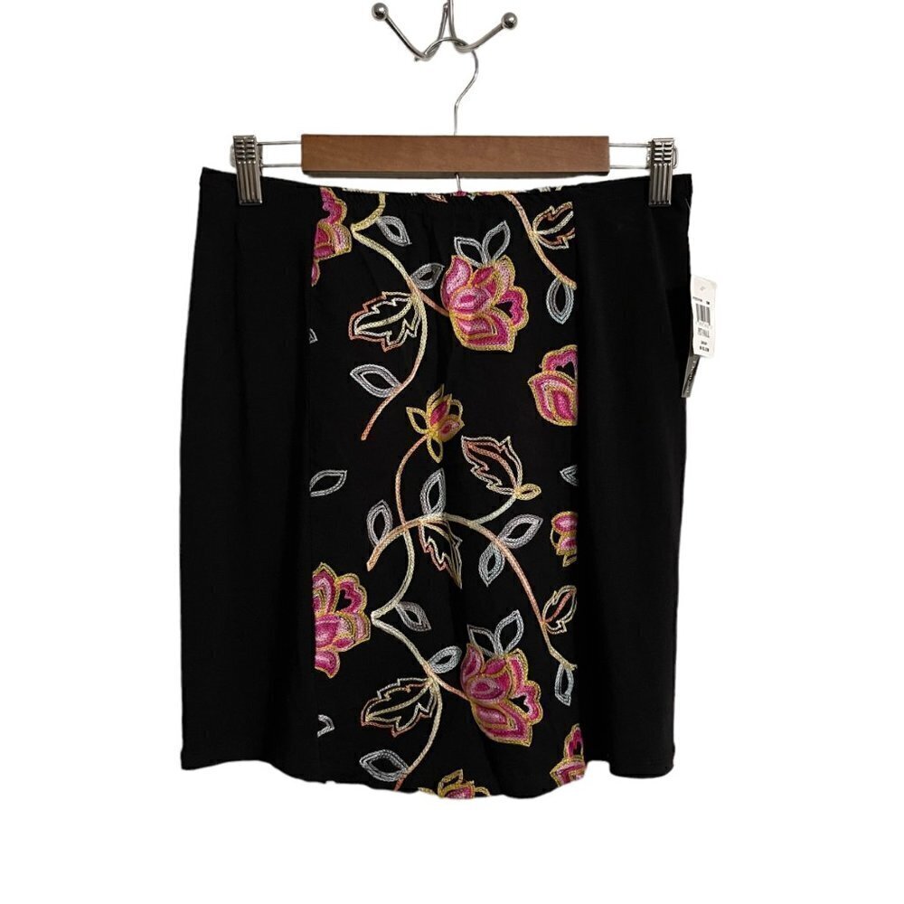 Bleeker & McDougal Womens NWT Black Floral Stretch Mini Skirt Size Small Petite